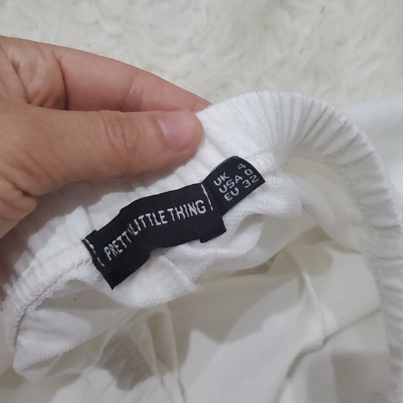 SOLD || PrettyLittleThing Sweatpants - Picture 7 of 7